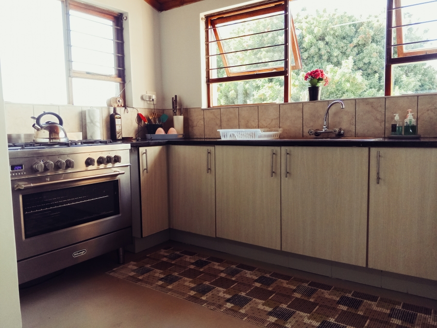 6 Bedroom Property for Sale in Bayview Western Cape